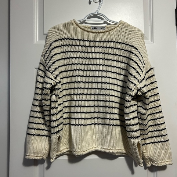 Zara Boxy Roll Neck Oversized Striped Cream and Navy Cotton Knit Sweater - Picture 2 of 10
